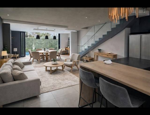 2 BEDROOM PROPERTY TO RENT IN MENLO PARK